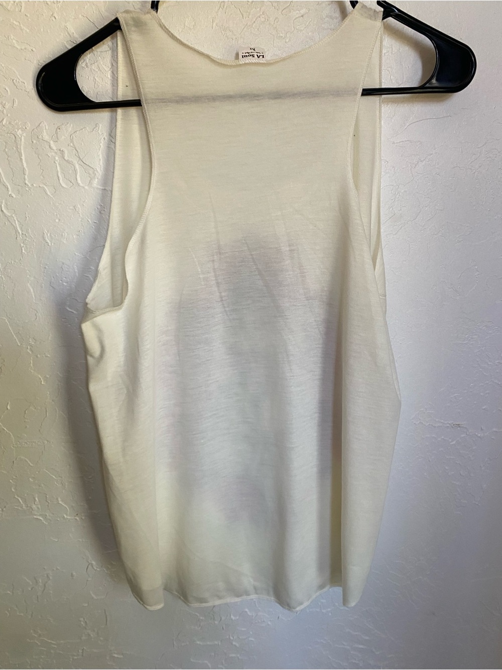 LA Soul Bundle of 3 Medium Graphic Tanks - Picture 3 of 14